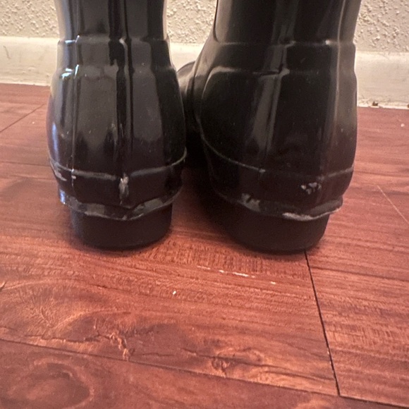 Hunter Short Black Gloss Rain Boots - Picture 3 of 3
